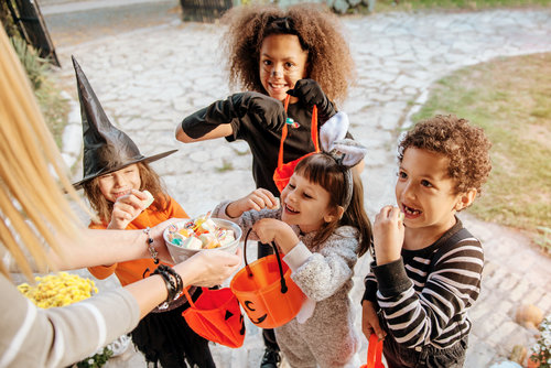 Halloween Dos and Don’ts to Keep Your Child’s Teeth Healthy!