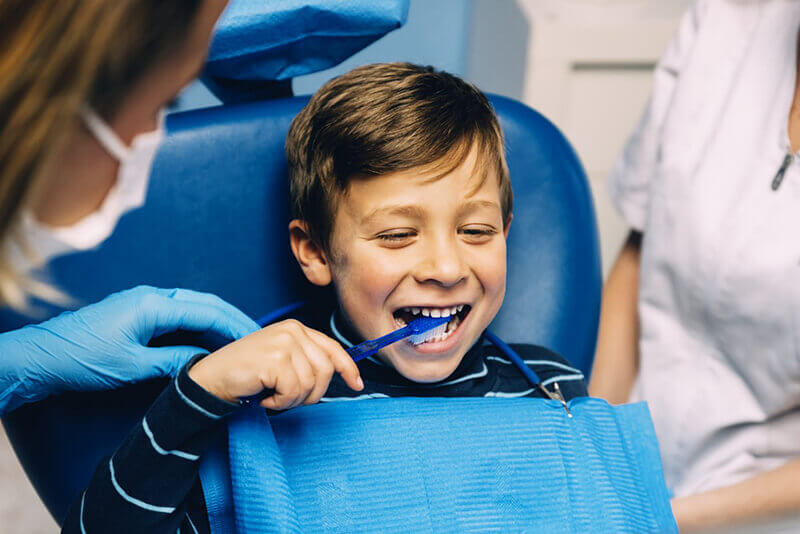 Why Does My Kid’s Breath Smell Bad? Common Contributing Factors